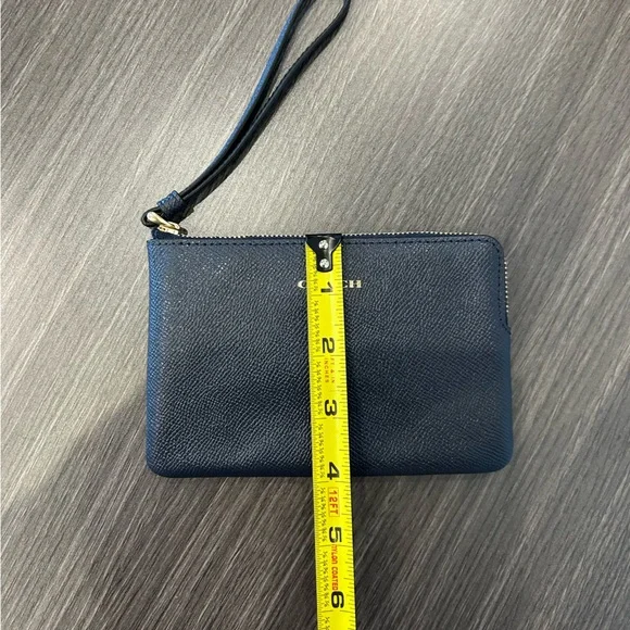 Coach Midnight Navy Blue Crossgrain Leather Corner Zip Wristlet Wallet NWT - Picture 10 of 11
